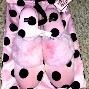 Vs slippers